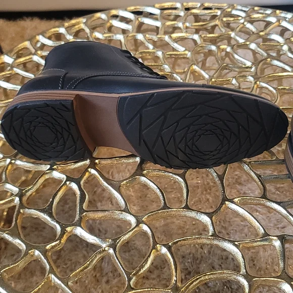 APT.9 Brand New Still In Original Box - Picture 3 of 6